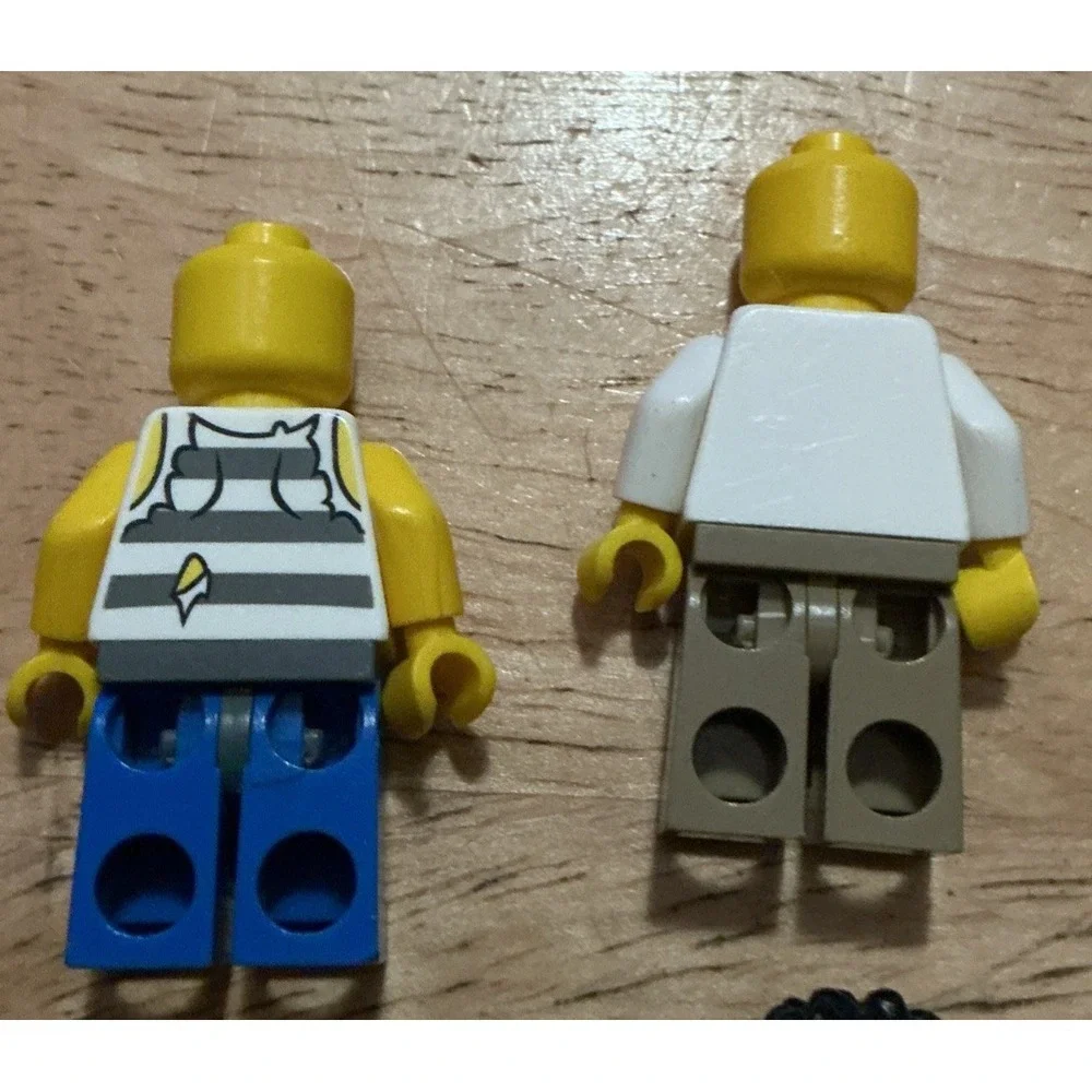 LEGO Lot 9Minifigure Police And Jail Prisoners City